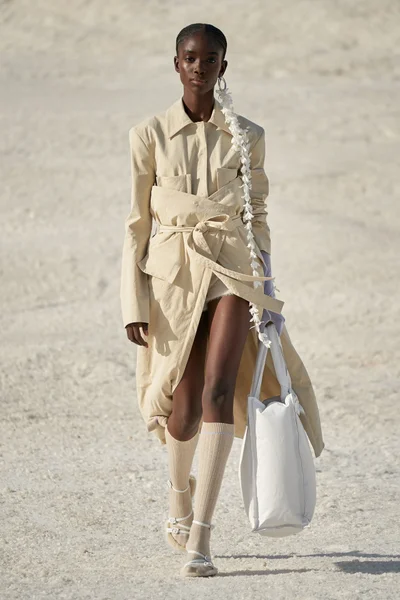 Look 25